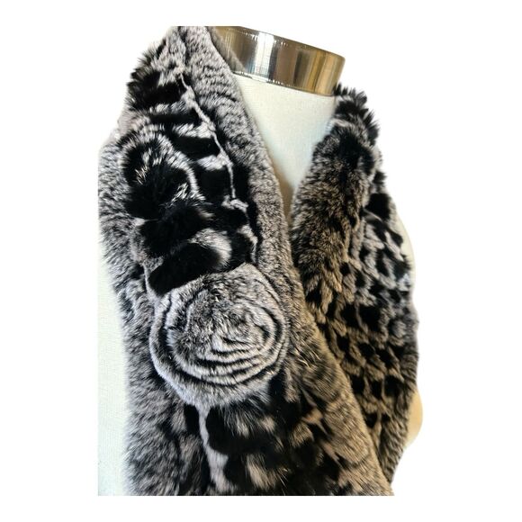 Rex Rabbit Fur Pull Through Neck Wrap Scarf Rosette Black White 34” - Picture 3 of 6